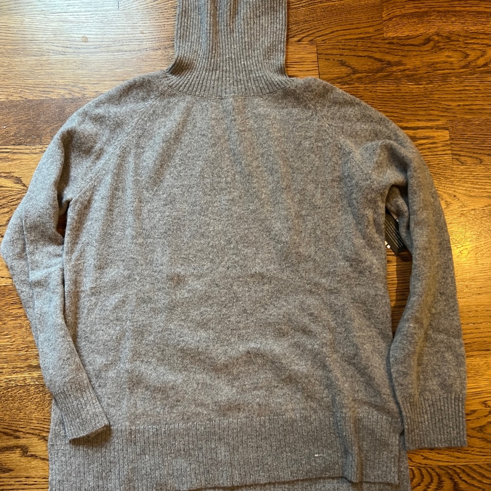 41 Hawthorn Turtleneck Gray Cashmere Sweater